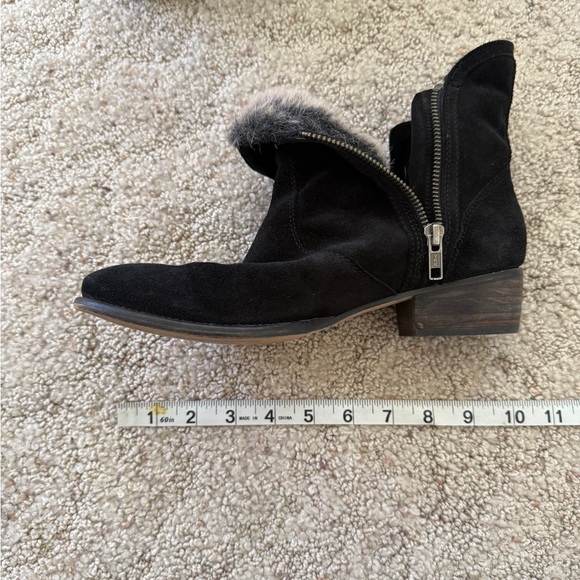Seychelles Black Suede Ankle Boots Faux Fur Lined Size 8.5 - Picture 7 of 9